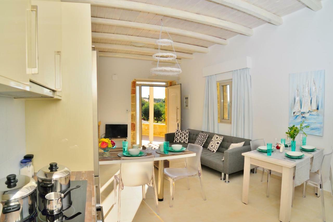 Villa Koukis House à Falasarna Extérieur photo