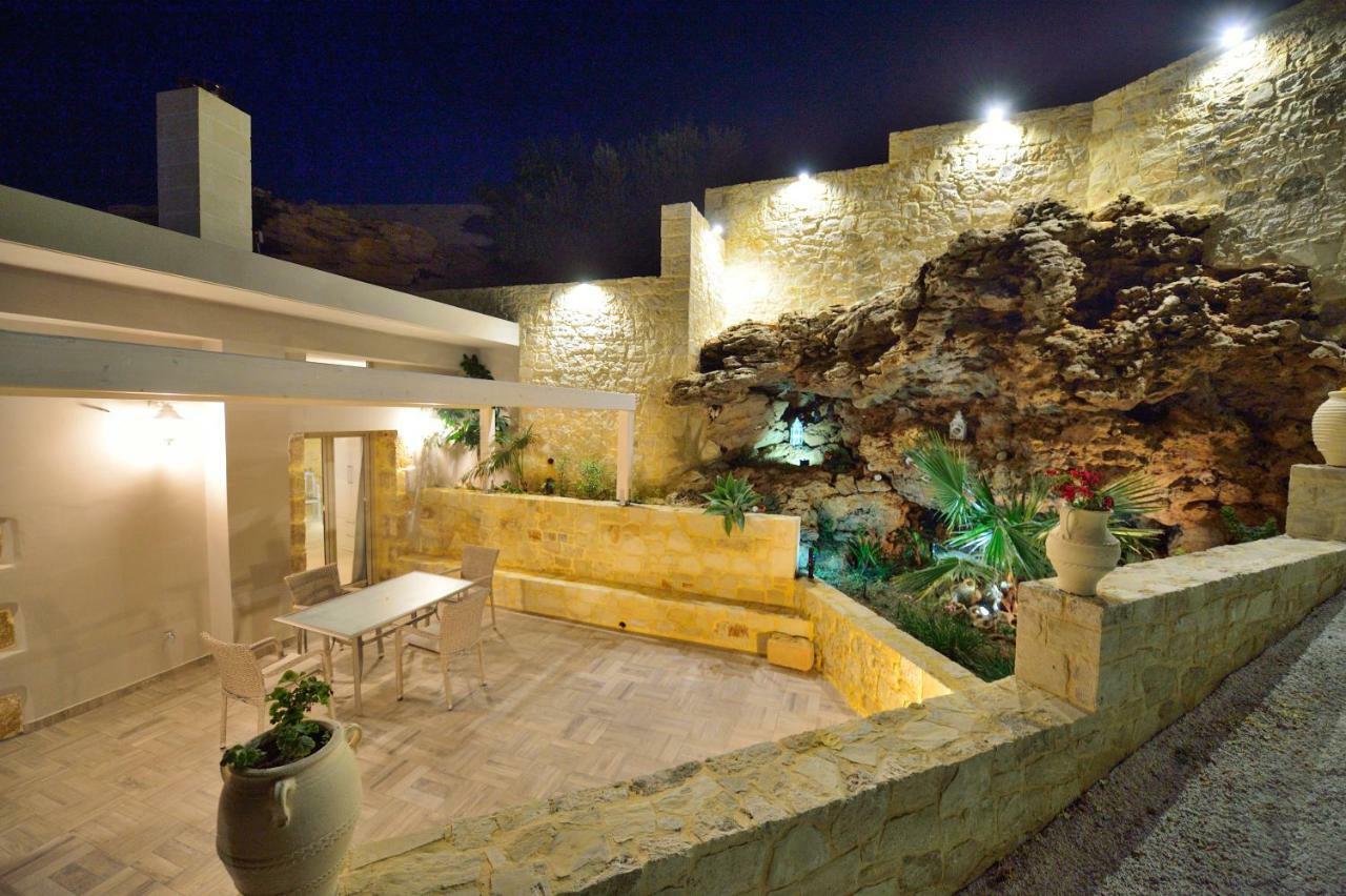 Villa Koukis House à Falasarna Extérieur photo